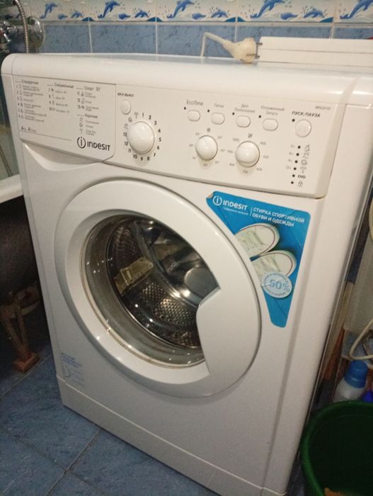 Продам стиральную машину indesit — фото, Алматы