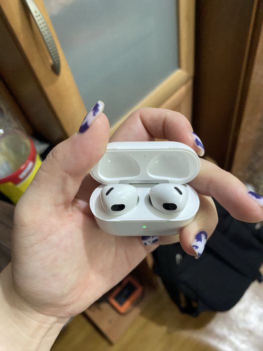 Продаю беспроводные наушники Airpods 3 — фото, Алматы
