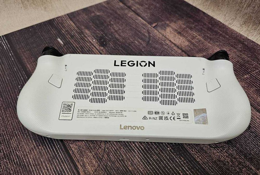 Портативная игровая приставка  Lenovo Legion Go S Glacier White 512 гб — фото, Алматы